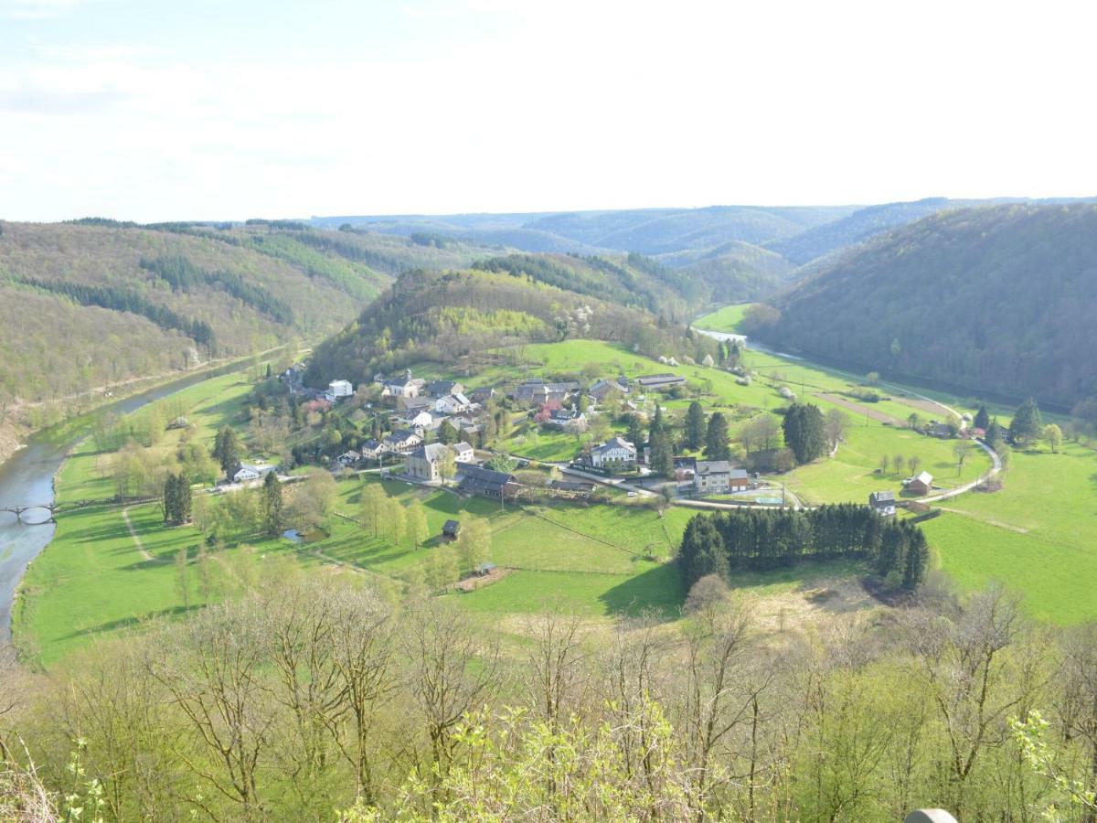 Large Townhouse With Pool Table Villa Bouillon Exteriör bild