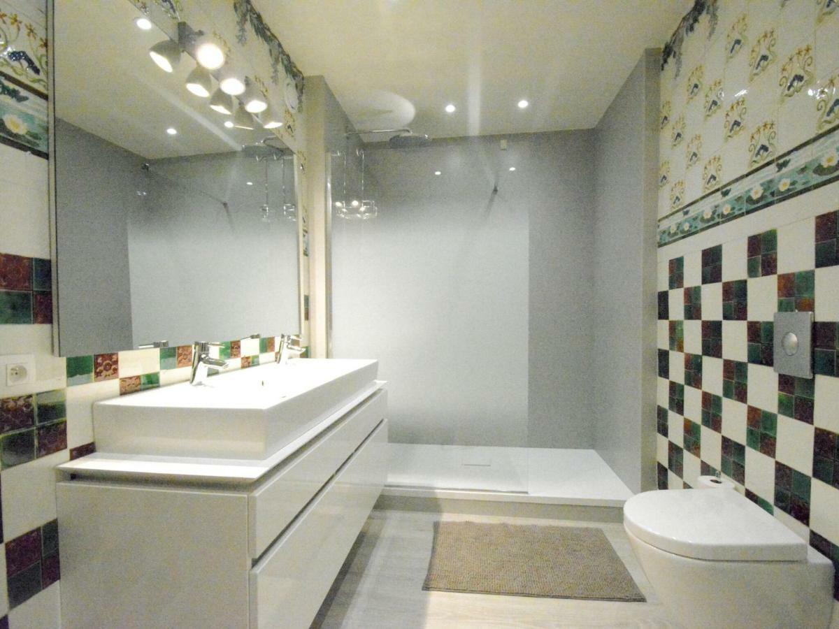 Large Townhouse With Pool Table Villa Bouillon Exteriör bild